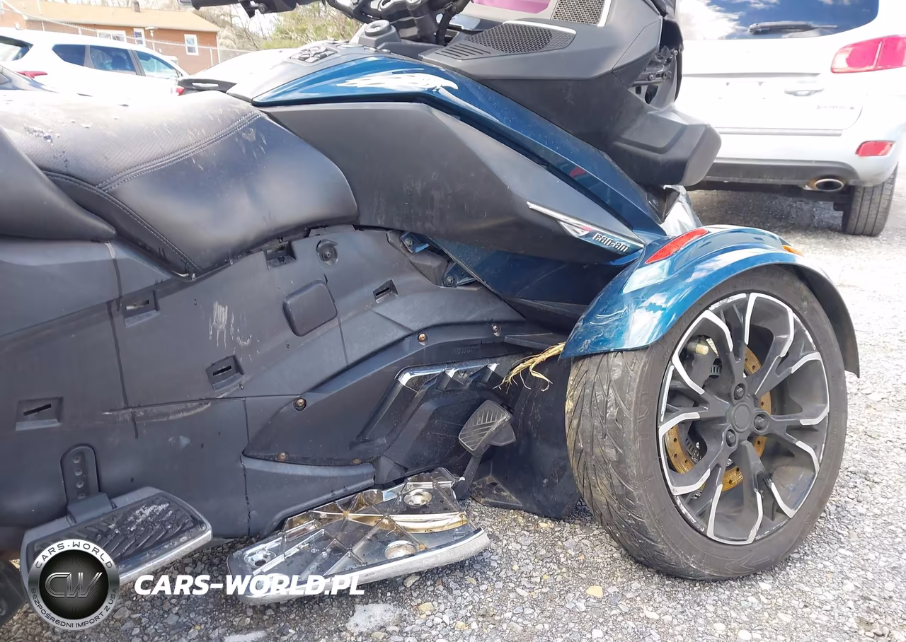 2020 Can-Am Spyder Roadster Rt-Rt Limited VIN:2BXNBDD27LV000517 - 15