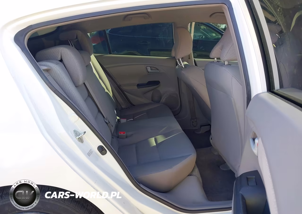 2012 Honda Insight VIN:JHMZE2H3XCS000243 - 8