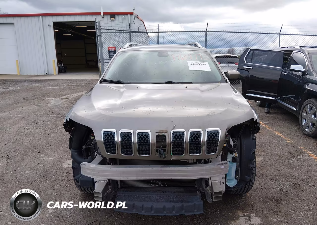 2019 Jeep Cherokee Latitude Plus 4X4 VIN:1C4PJMLN6KD163953 - 13
