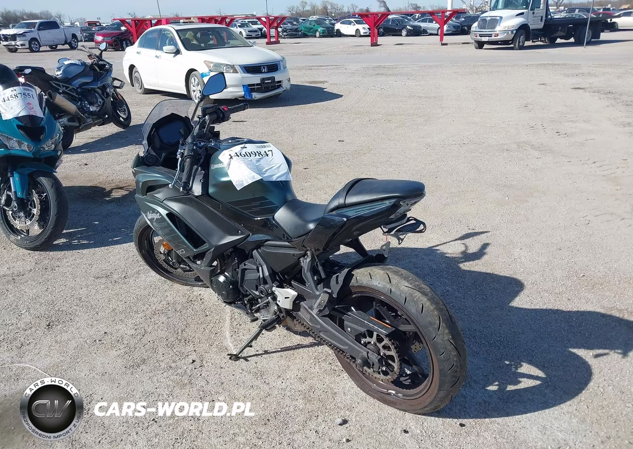 2025 Kawasaki Ex650 P VIN:ML5EXEP19SDAF6388 - 3