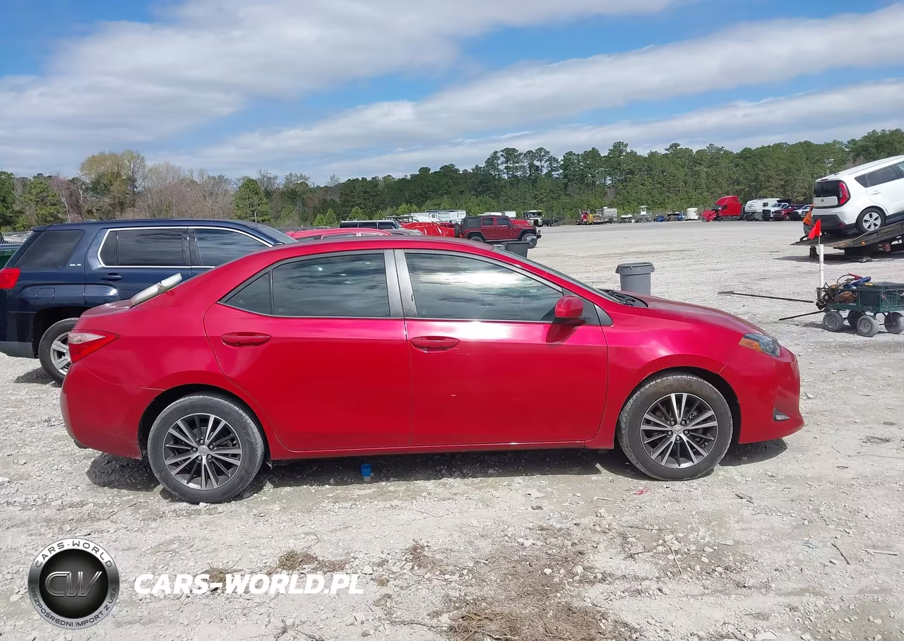 2019 Toyota Corolla Le VIN:2T1BURHE9KC211711 - 13