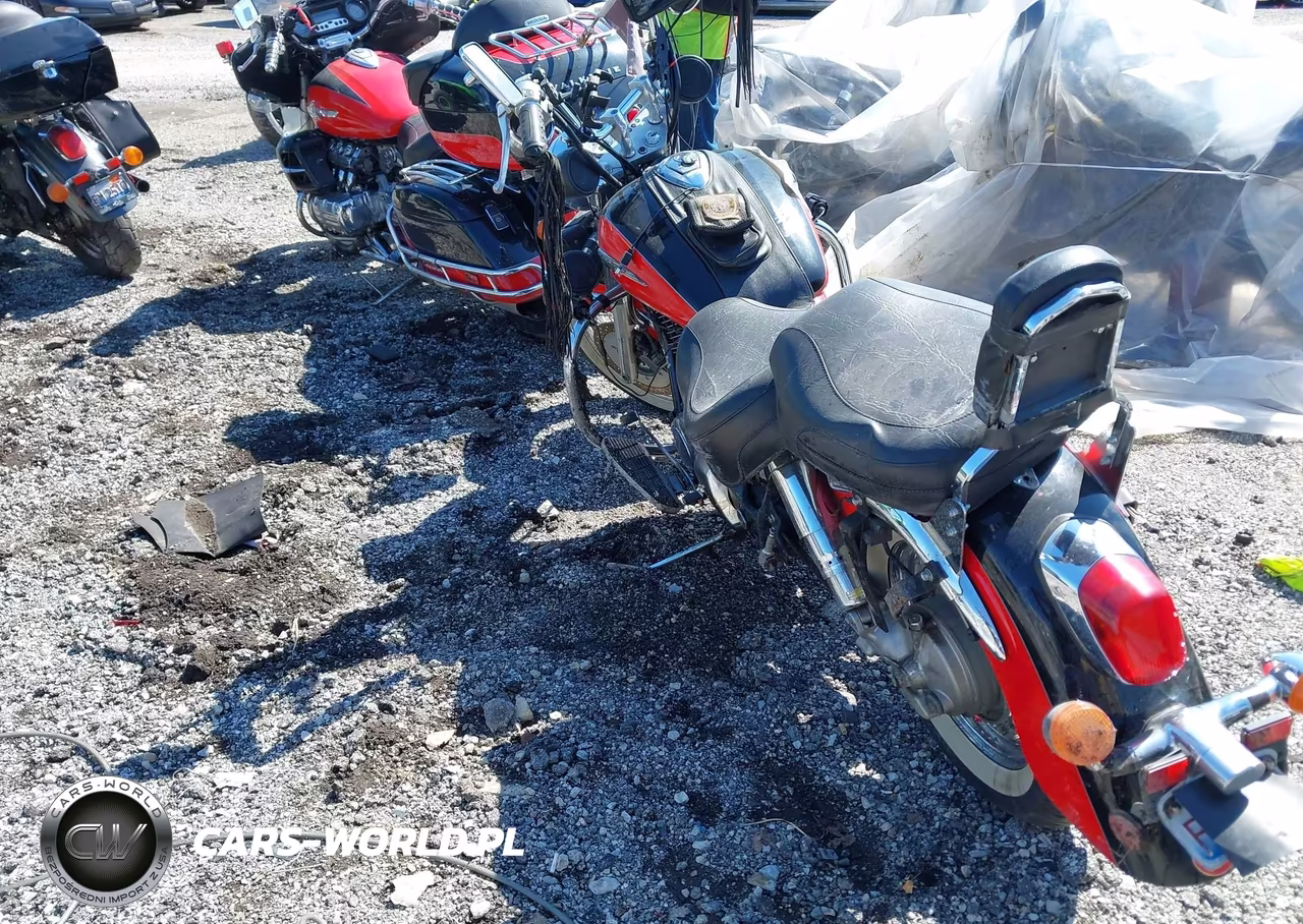 2000 Honda Vt1100 C3 VIN:1HFSC3905YA201747 - 3