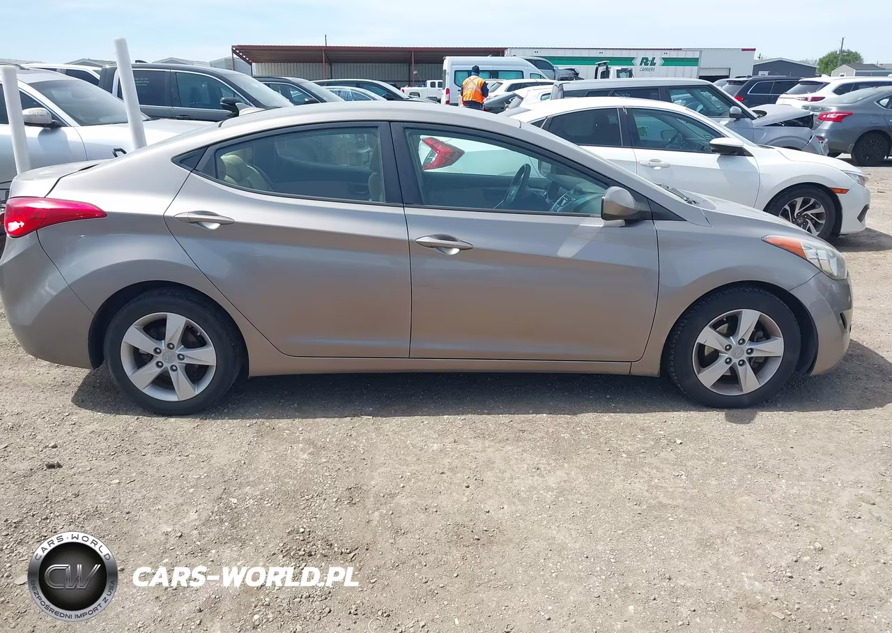 2013 Hyundai Elantra Gls-Limited VIN:5NPDH4AE8DH161572 - 13