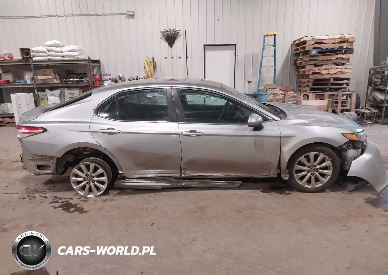 2019 Toyota Camry Le VIN:4T1B11HK3KU754034 - 14
