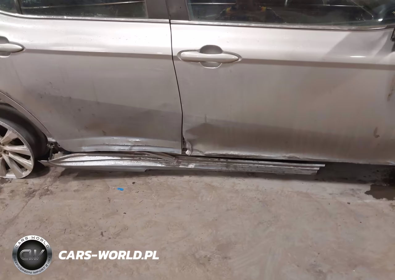 2019 Toyota Camry Le VIN:4T1B11HK3KU754034 - 18