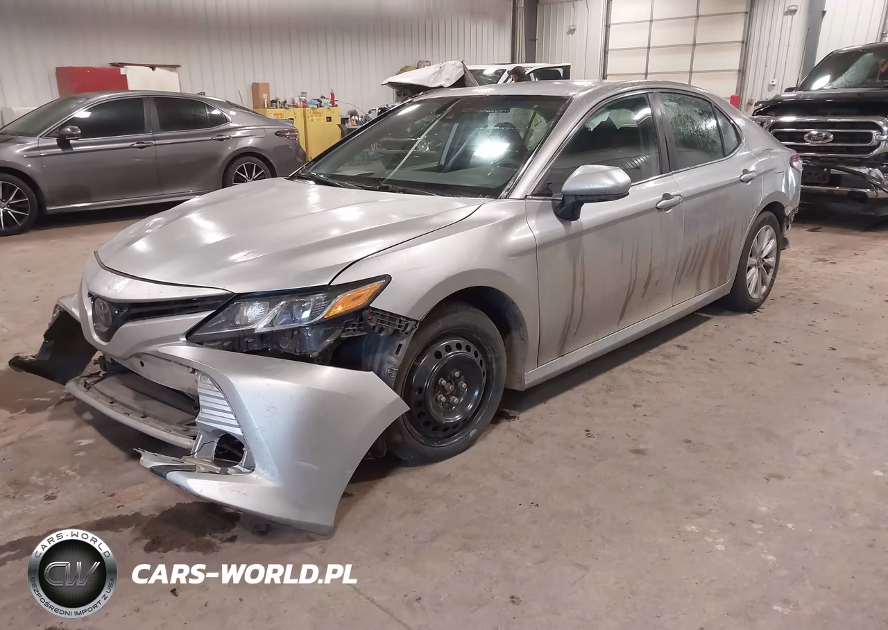 2019 Toyota Camry Le VIN:4T1B11HK3KU754034 - 2
