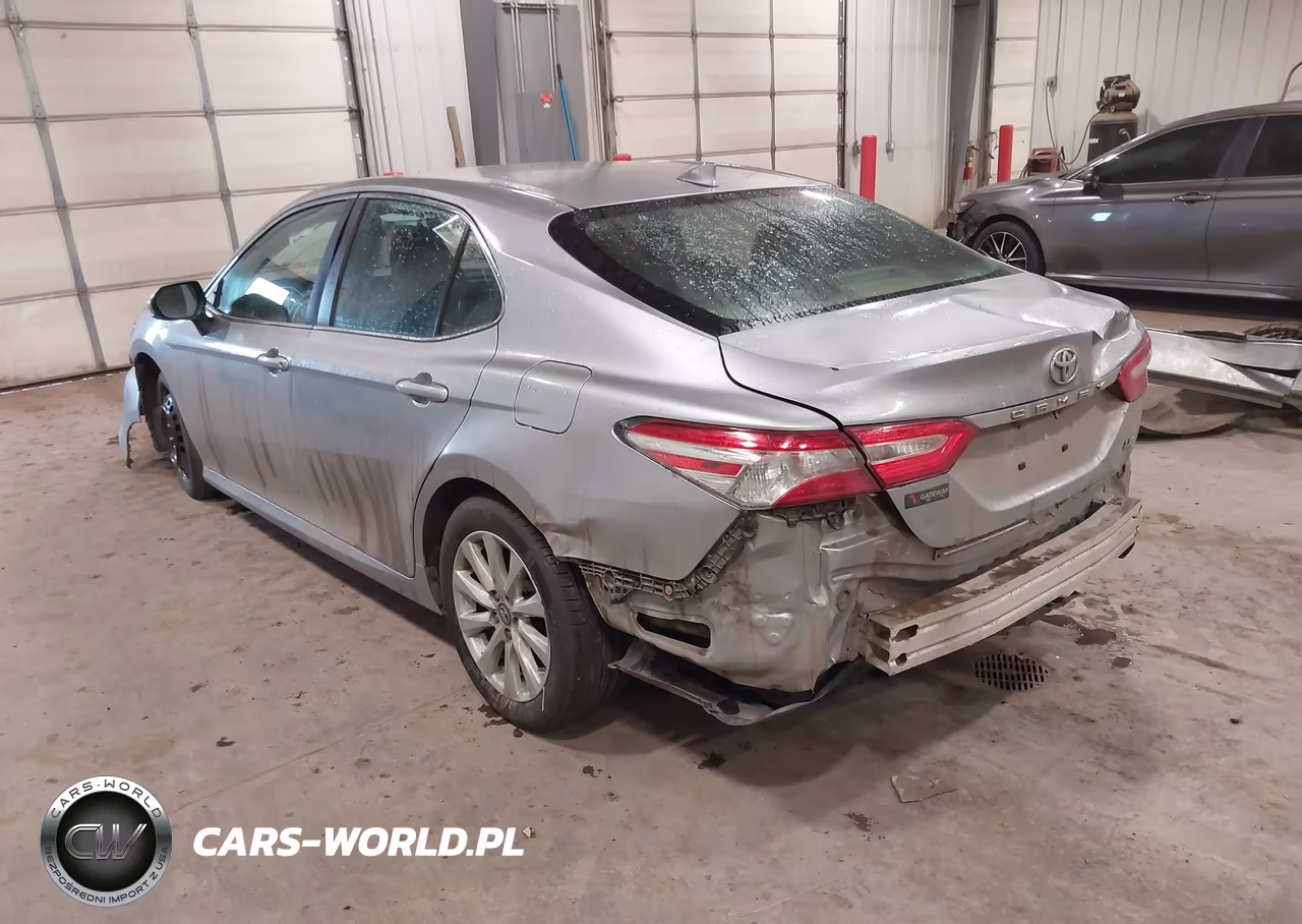 2019 Toyota Camry Le VIN:4T1B11HK3KU754034 - 3