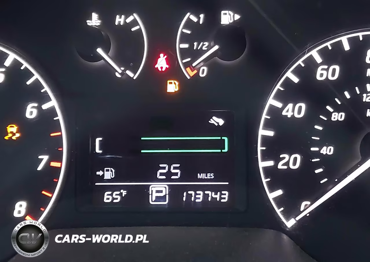 2017 Nissan Sentra S VIN:3N1AB7AP7HY275968 - 15