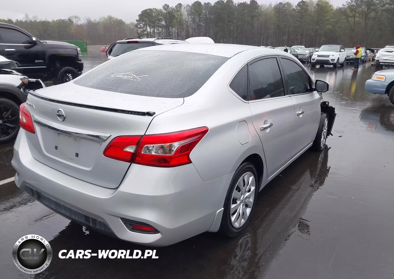 2017 Nissan Sentra S VIN:3N1AB7AP7HY275968 - 4