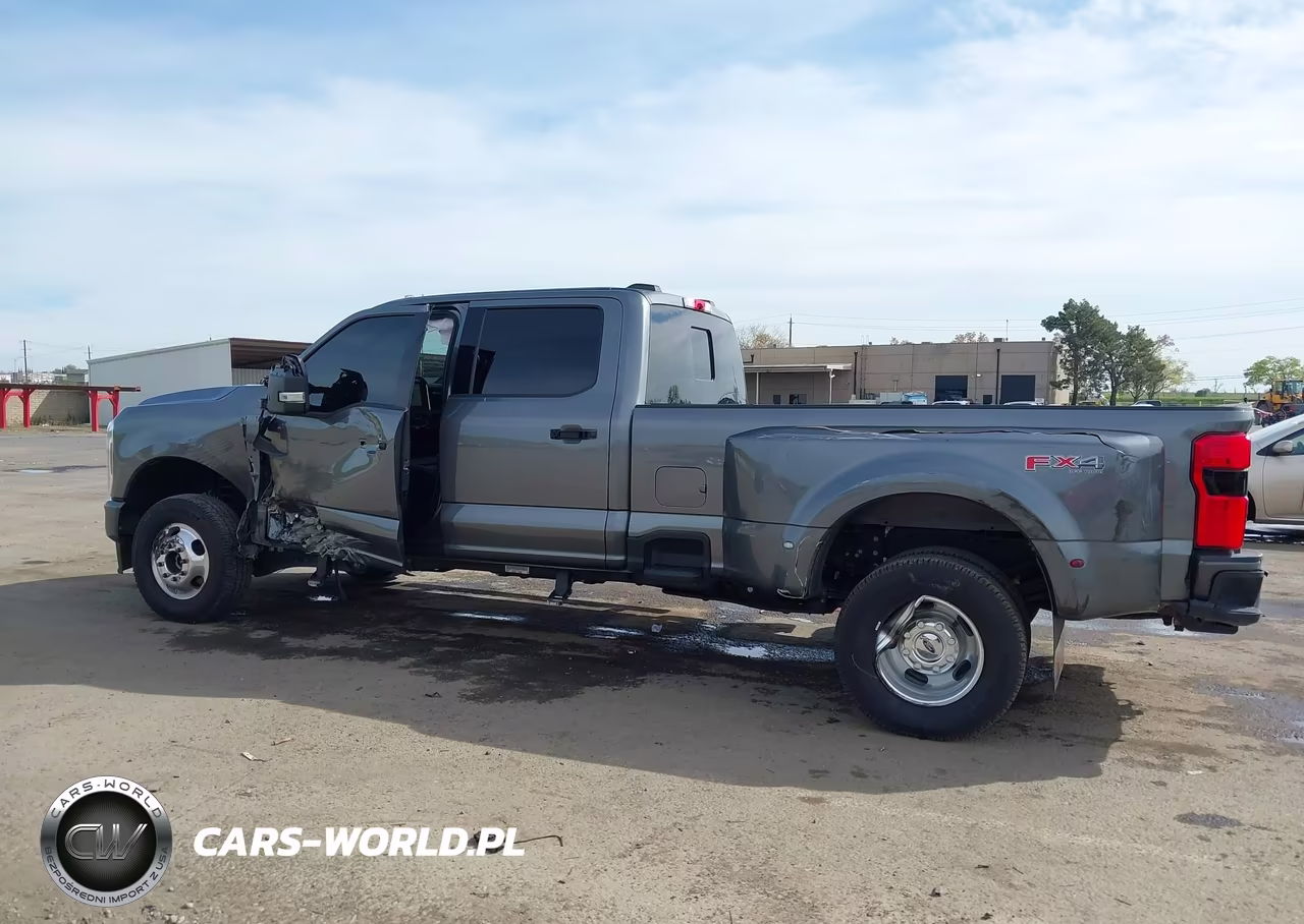 2025 Ford F-350 Platinum VIN:1FT8W3DT0SEC97882 - 14