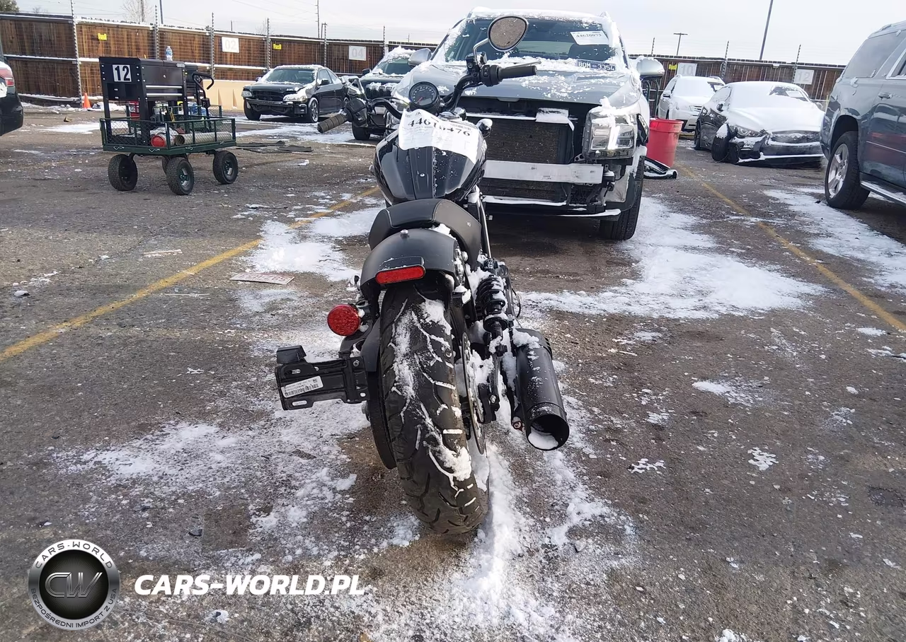 2025 Indian Motorcycle Co. Scout Sixty Bobber VIN:56KSBV61XS3024057 - 6