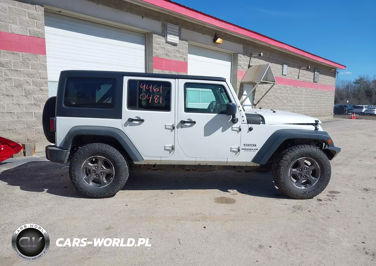 2016 Jeep Wrangler Unlimited Sport VIN:1C4BJWDG2GL341683 - 13