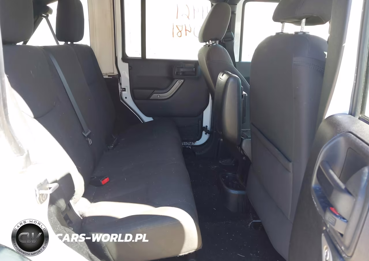 2016 Jeep Wrangler Unlimited Sport VIN:1C4BJWDG2GL341683 - 8
