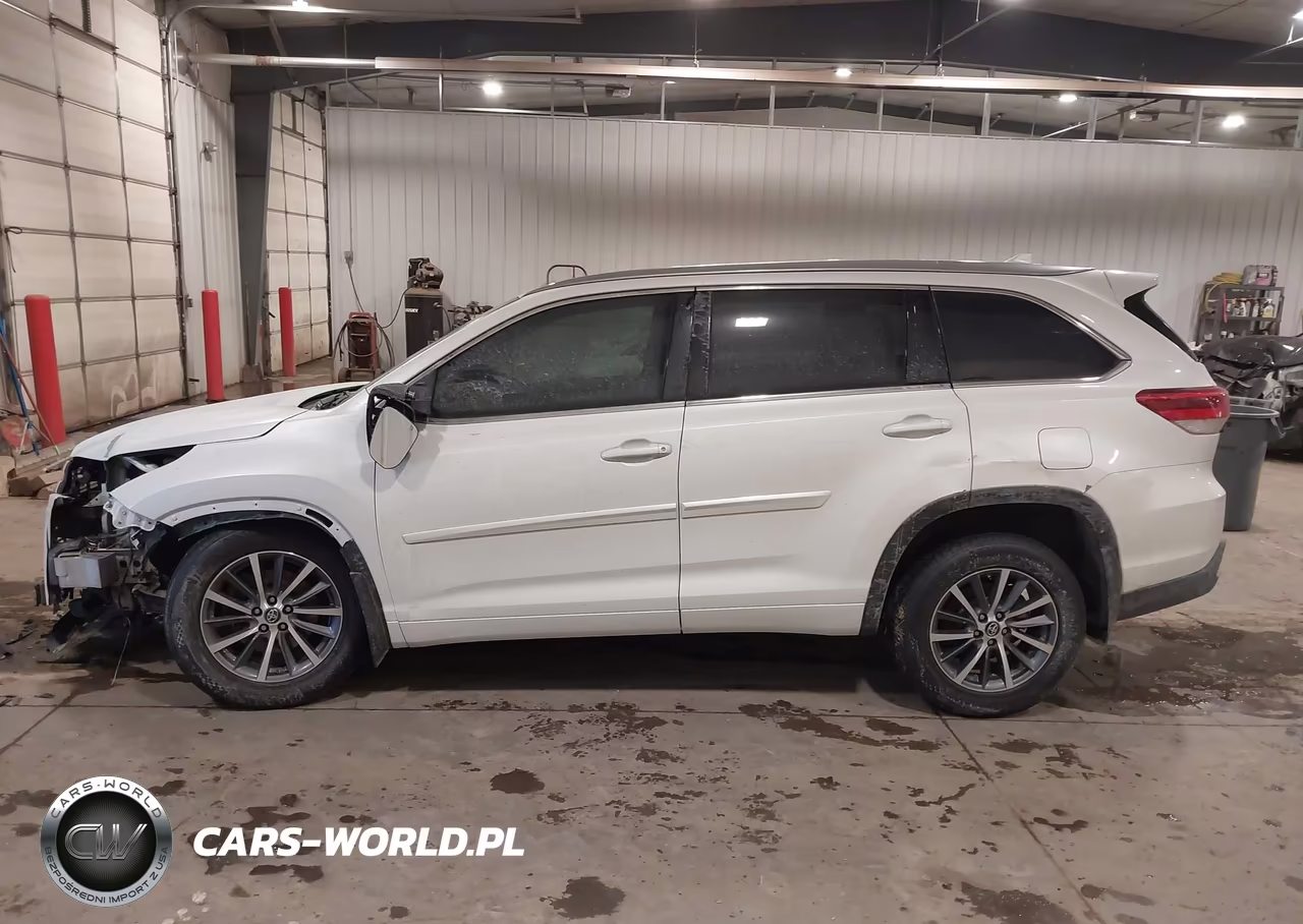 2017 Toyota Highlander Xle VIN:5TDJZRFH5HS430417 - 14