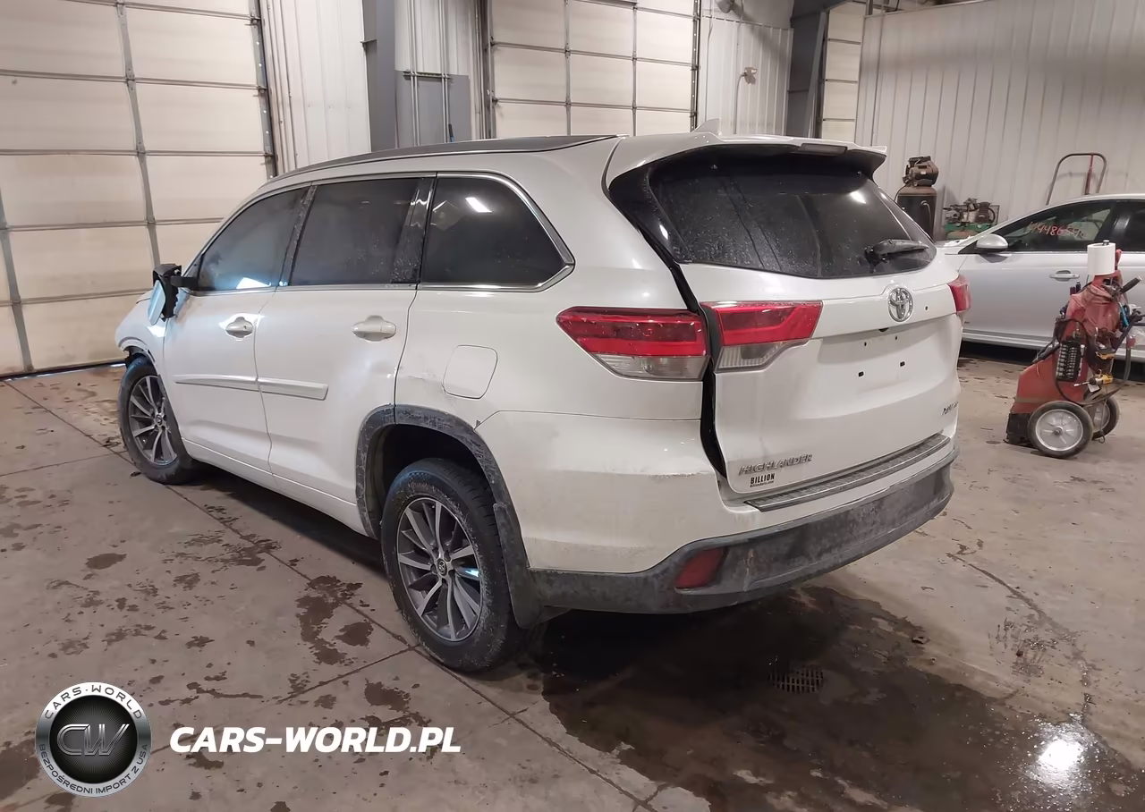 2017 Toyota Highlander Xle VIN:5TDJZRFH5HS430417 - 3