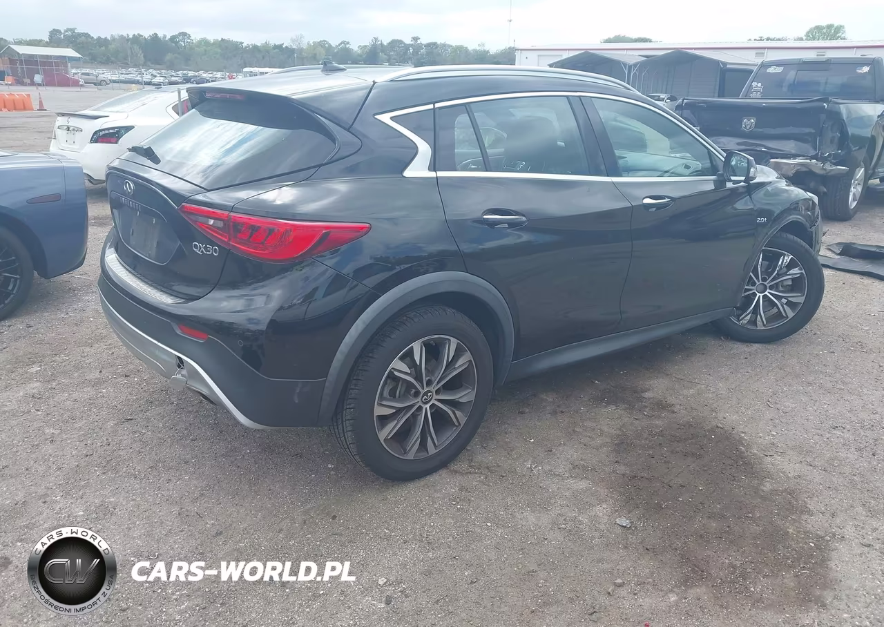 2017 Infiniti Qx30 Premium VIN:SJKCH5CR8HA034381 - 4