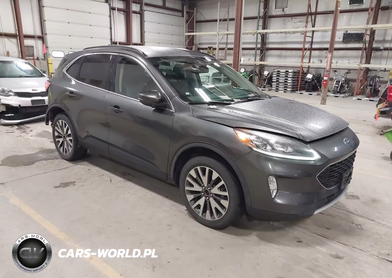 2020 Ford Escape Titanium