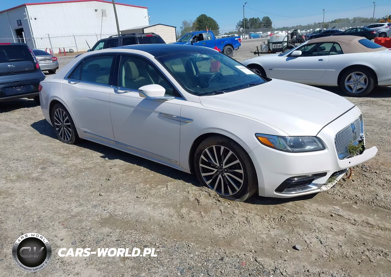 2017 Lincoln Continental Select
