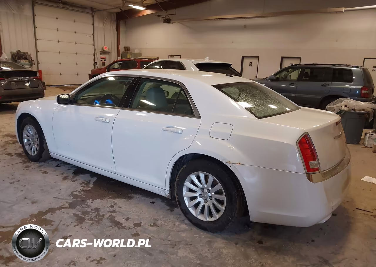 2013 Chrysler 300 Motown VIN:2C3CCAAG7DH534429 - 3