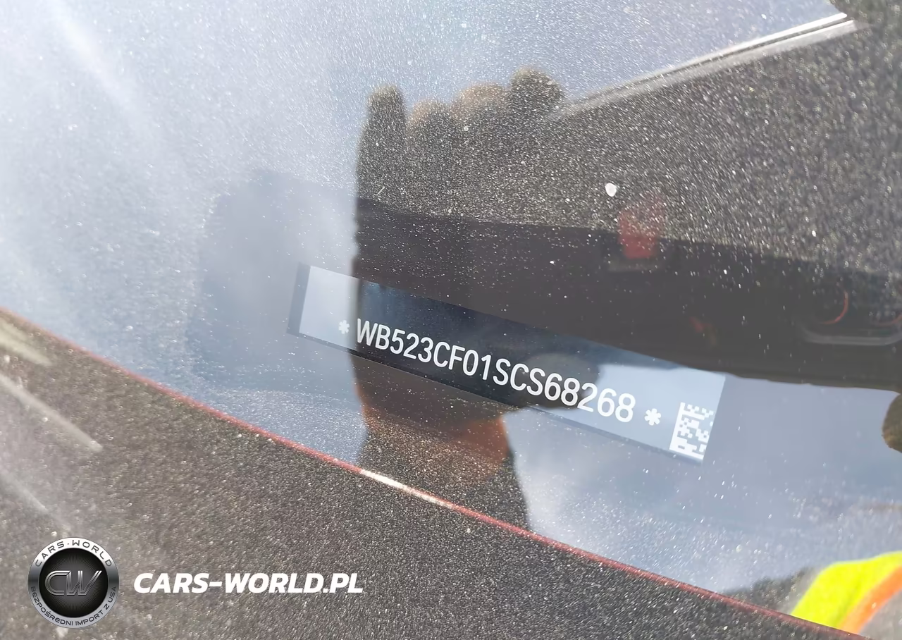 2025 BMW Ix xDrive50 VIN:WB523CF01SCS68268 - 9
