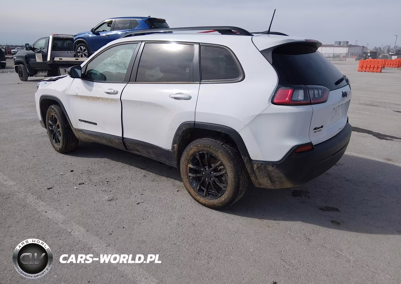 2023 Jeep Cherokee Altitude Lux 4X4 VIN:1C4PJMMB6PD113095 - 3