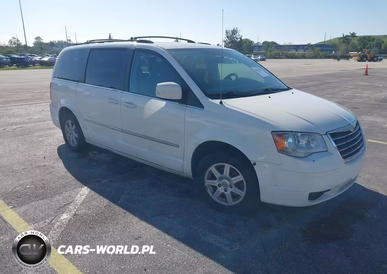 2010 Chrysler Town & Country Touring