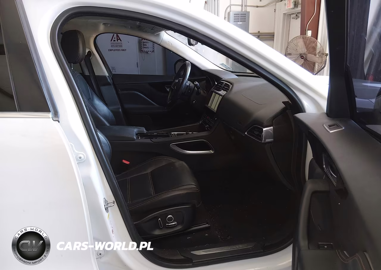 2020 Jaguar F-Pace 30T Prestige VIN:SADCK2GX4LA634050 - 5
