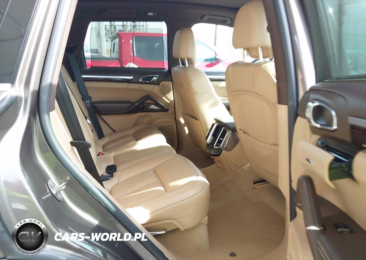 2016 Porsche Cayenne S VIN:WP1AB2A27GLA93021 - 8