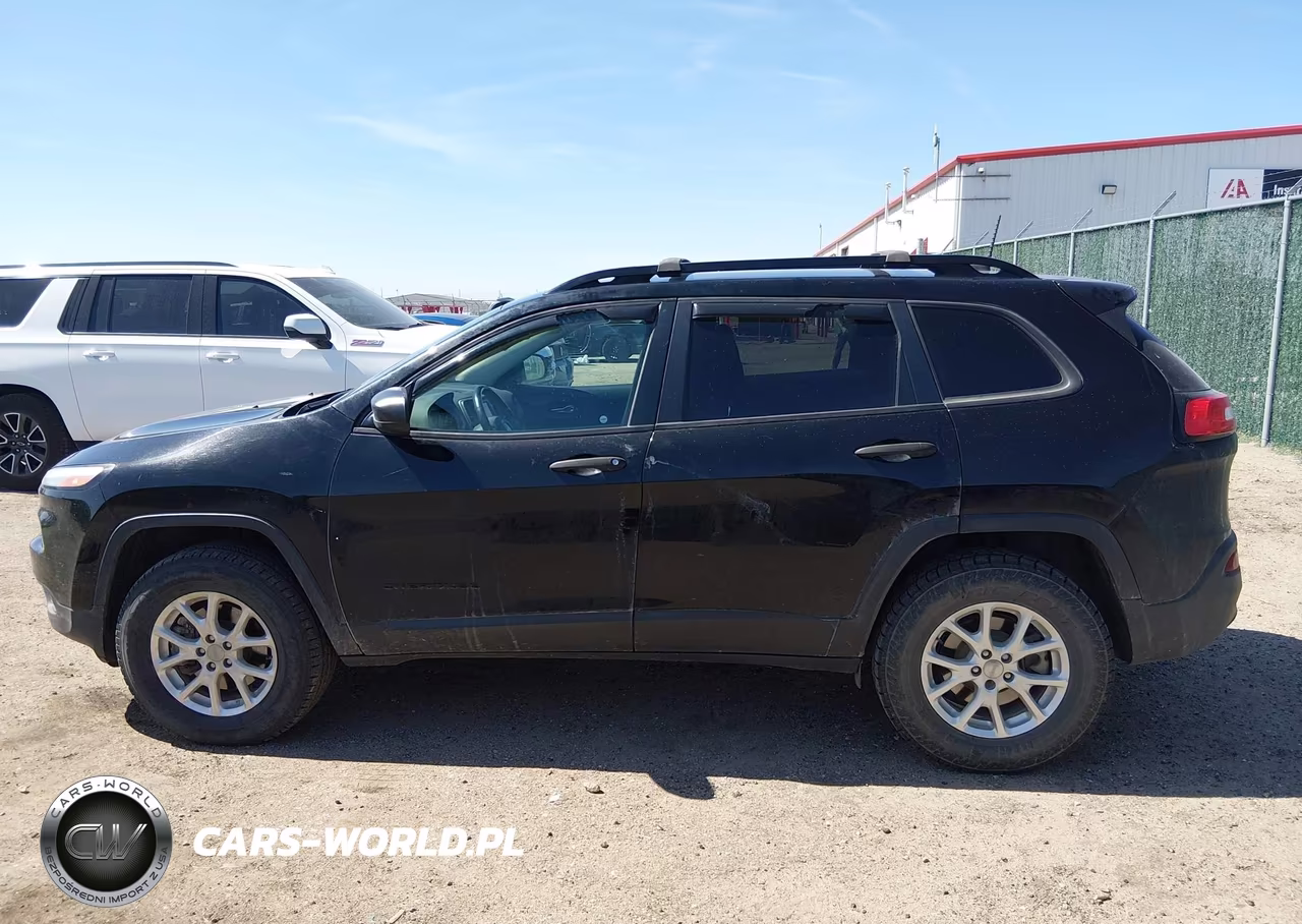 2017 Jeep Cherokee Altitude 4X4 VIN:1C4PJMAS4HW568361 - 14