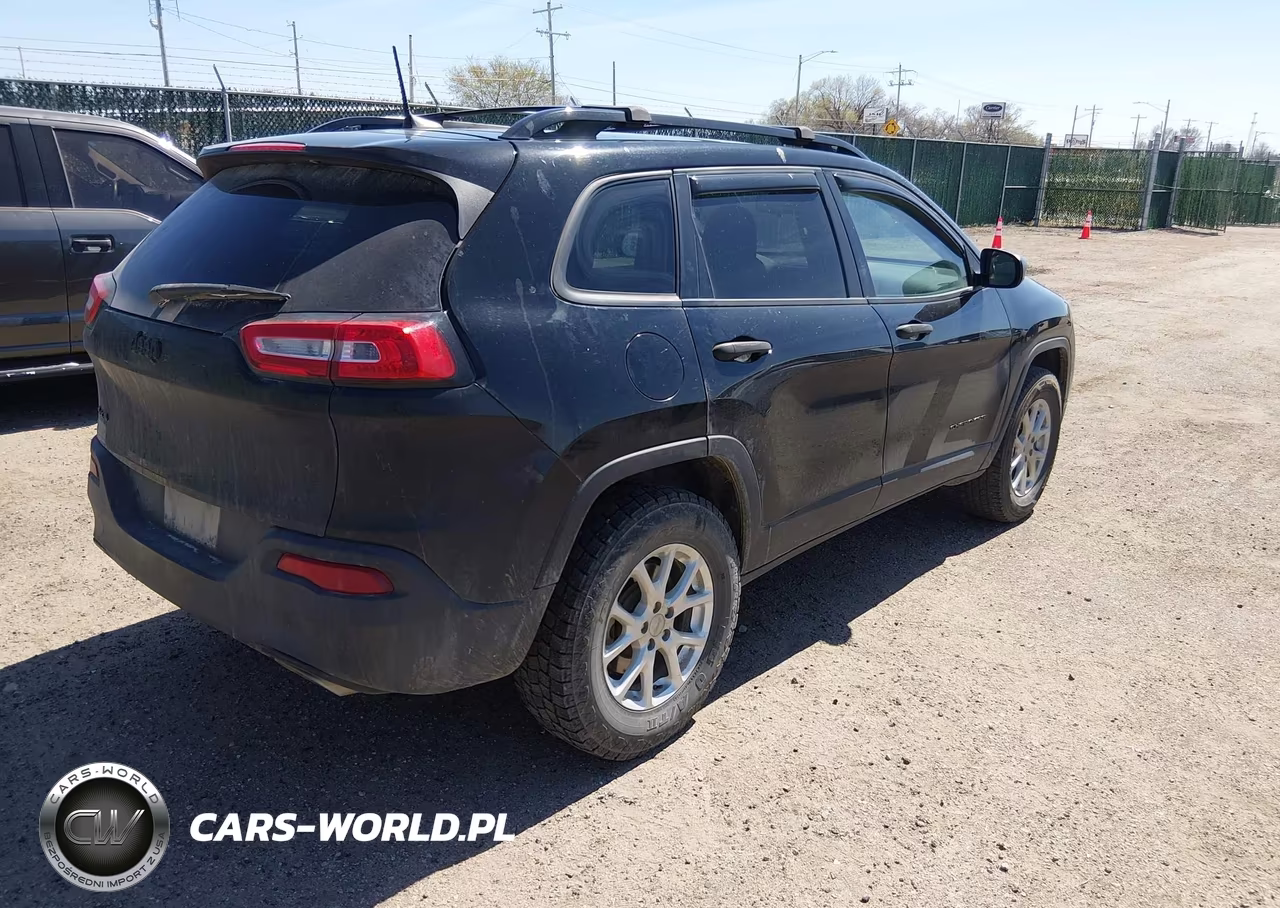 2017 Jeep Cherokee Altitude 4X4 VIN:1C4PJMAS4HW568361 - 4