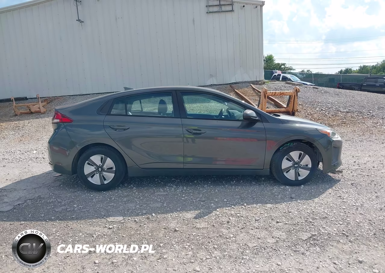 2021 Hyundai Ioniq Hybrid Blue VIN:KMHC65LC1MU247164 - 19