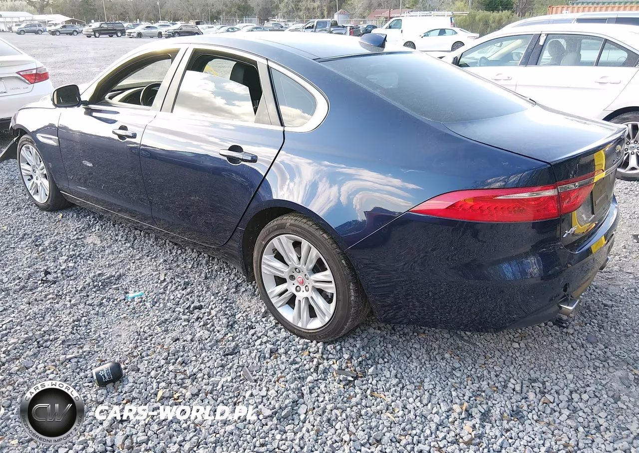 2017 Jaguar Xf 35T Premium VIN:SAJBJ4BV2HCY28066 - 3