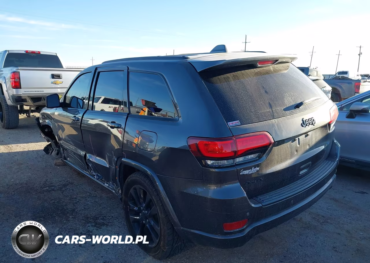2020 Jeep Grand Cherokee Altitude 4X4 VIN:1C4RJFAG9LC237687 - 3