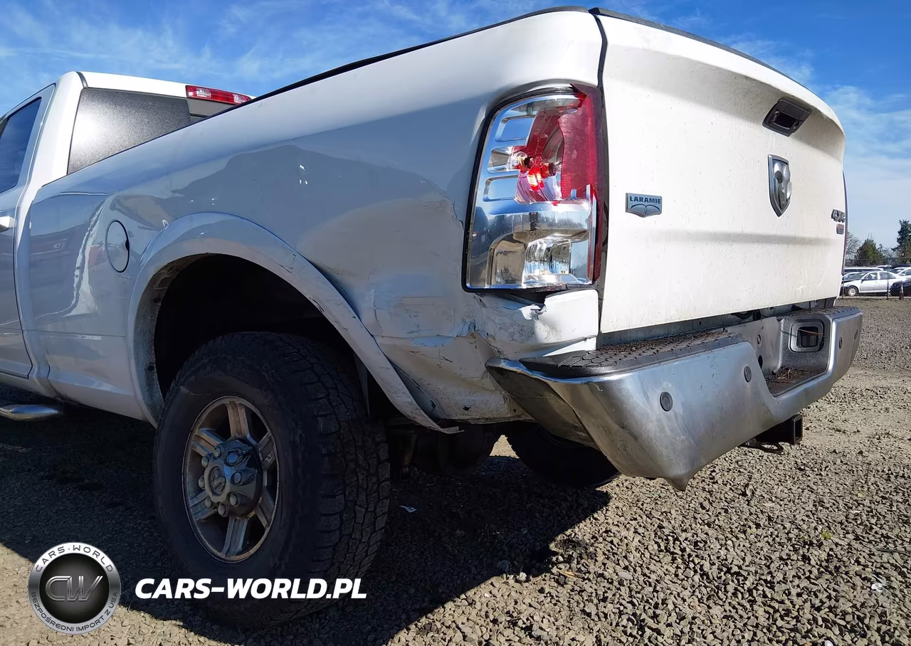 2011 Ram Ram 3500 Laramie VIN:3D73Y3CL5BG622840 - 12