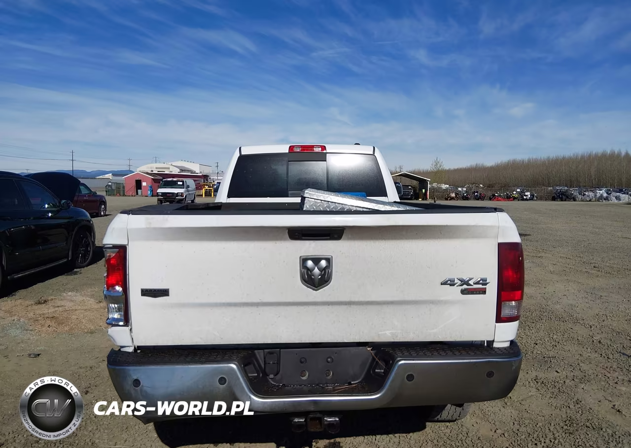 2011 Ram Ram 3500 Laramie VIN:3D73Y3CL5BG622840 - 17