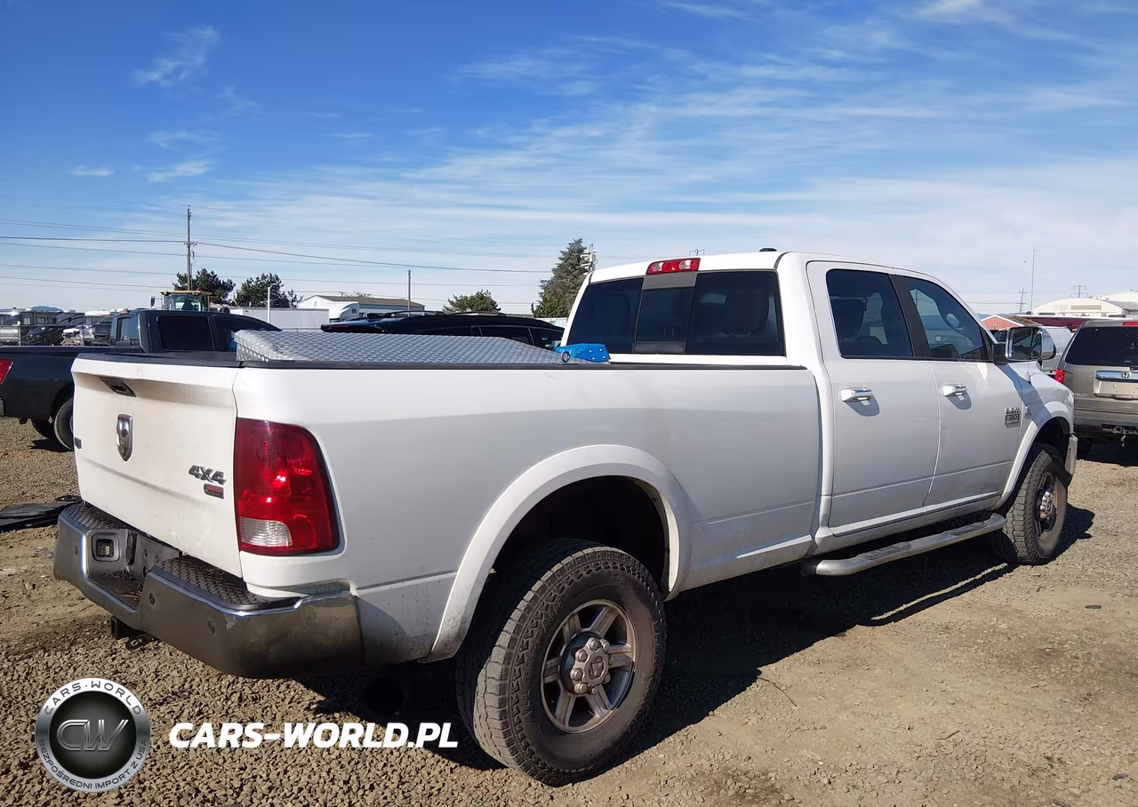 2011 Ram Ram 3500 Laramie VIN:3D73Y3CL5BG622840 - 4