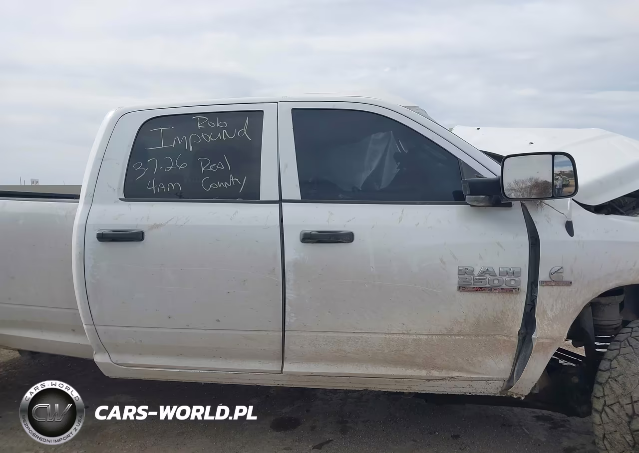 2018 Ram 2500 Tradesman 4X4 8' Box VIN:3C6UR5HL3JG164818 - 12