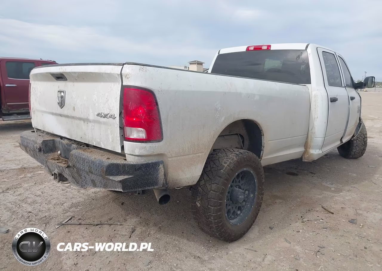 2018 Ram 2500 Tradesman 4X4 8' Box VIN:3C6UR5HL3JG164818 - 4