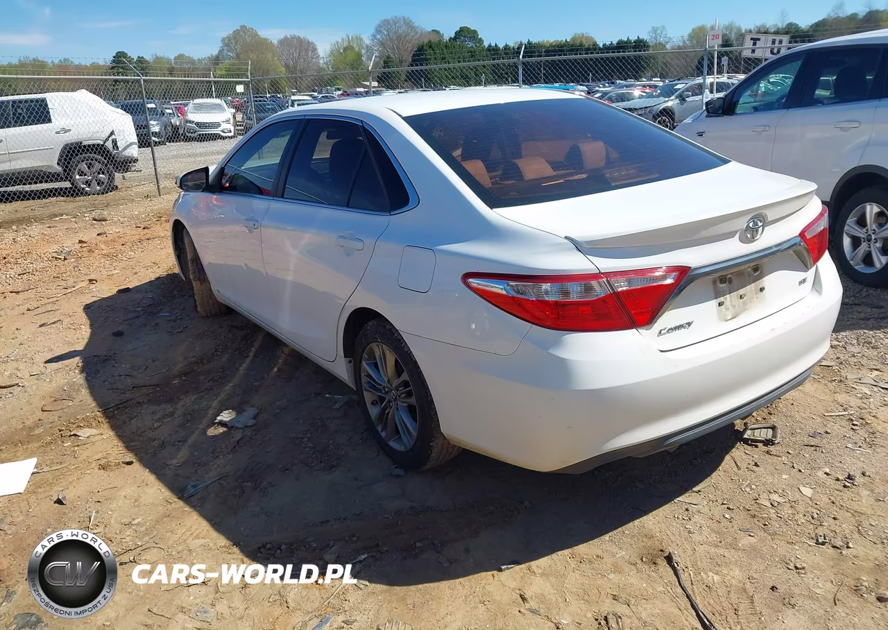 2017 Toyota Camry Se VIN:4T1BF1FK7HU399334 - 3