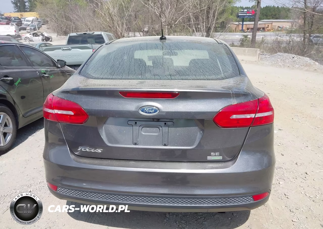2017 Ford Focus Se VIN:1FADP3FE6HL324555 - 16