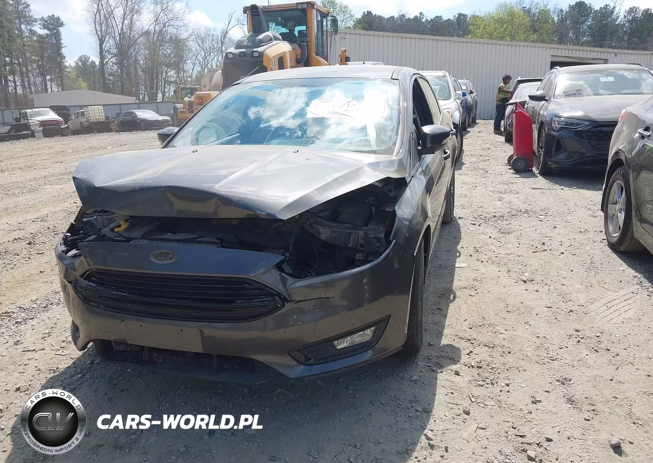 2017 Ford Focus Se VIN:1FADP3FE6HL324555 - 2