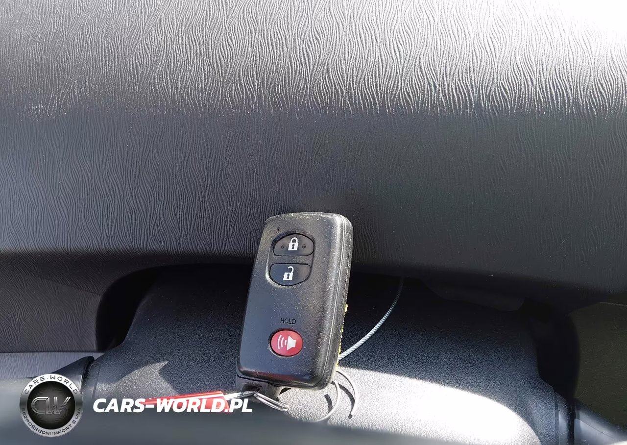 2011 Toyota Prius Four VIN:JTDKN3DUXB5308484 - 11