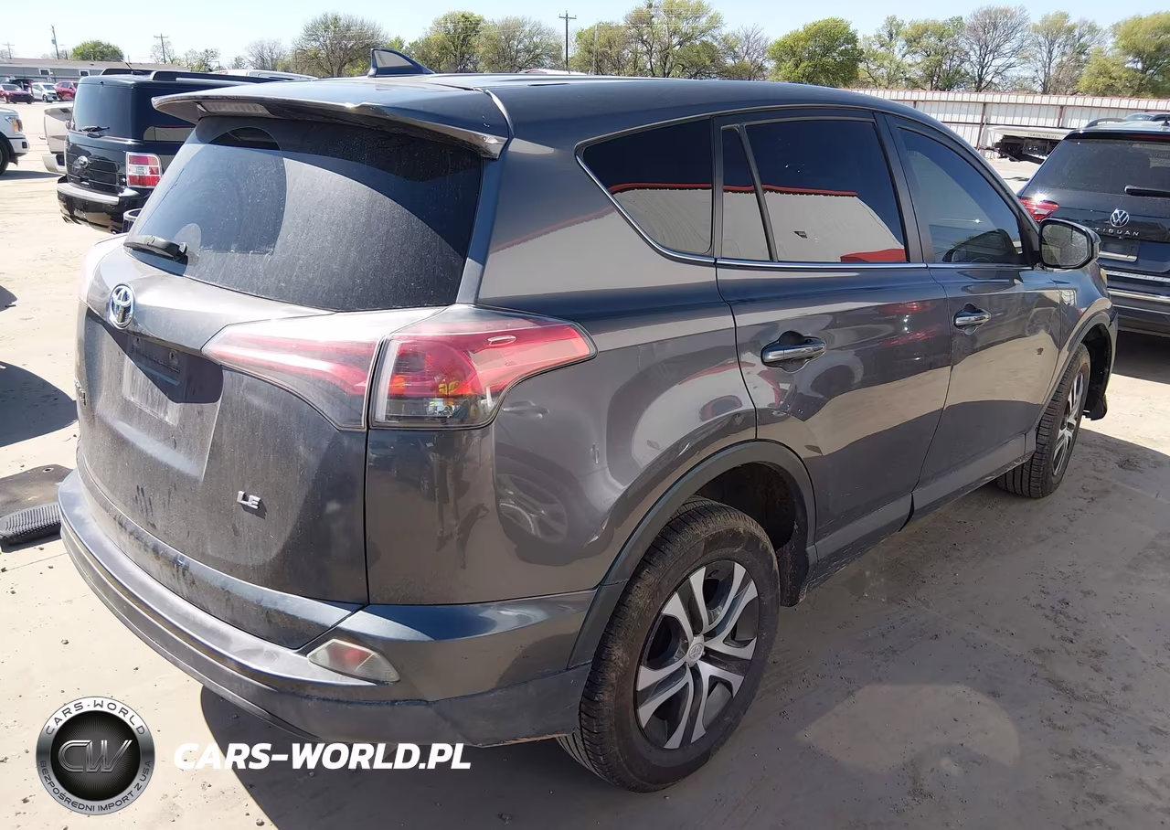 2018 Toyota Rav4 Le VIN:JTMZFREV7JJ150441 - 4