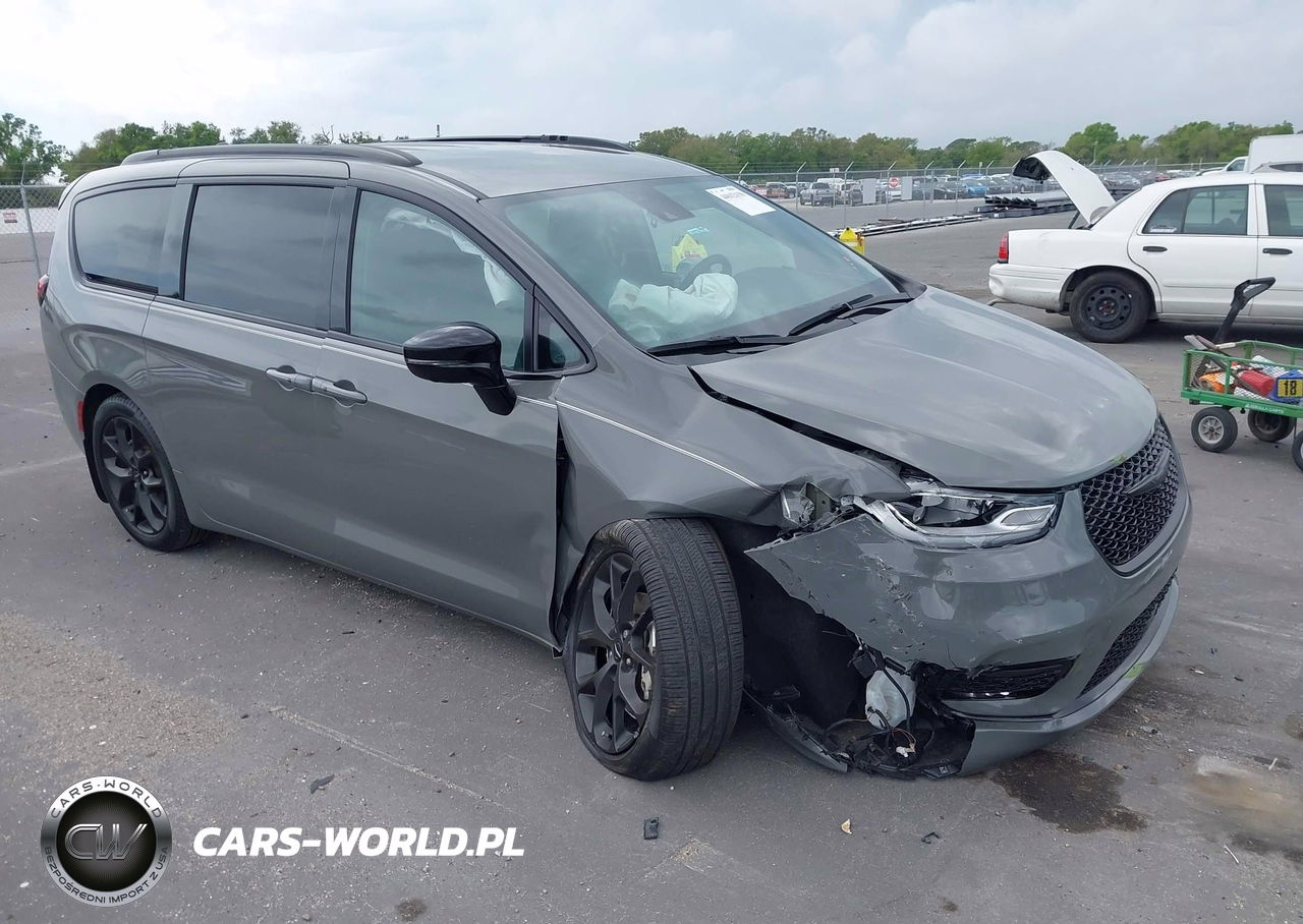 2024 Chrysler Pacifica Touring L