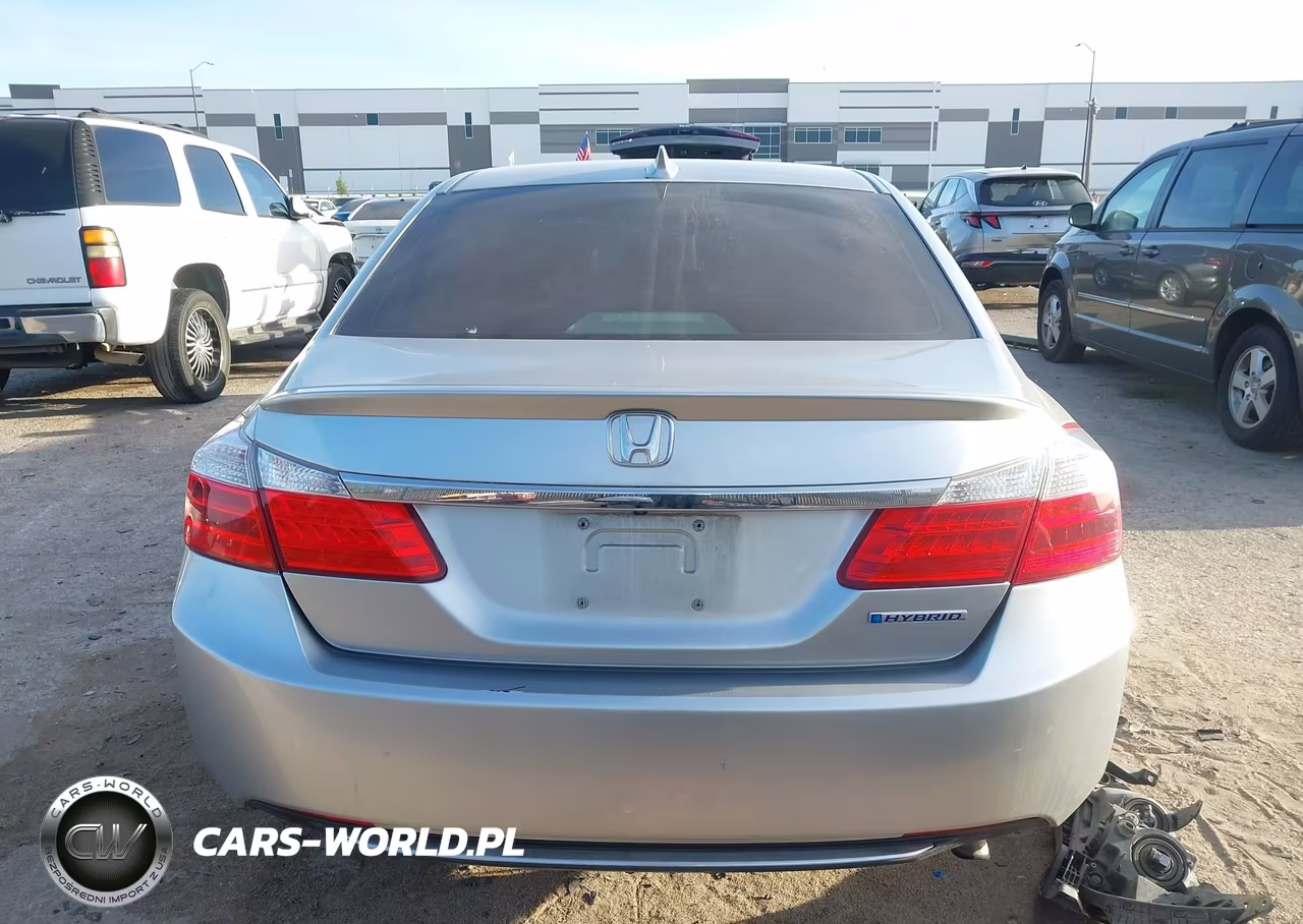 2015 Honda Accord Hybrid VIN:1HGCR6F38FA003451 - 15