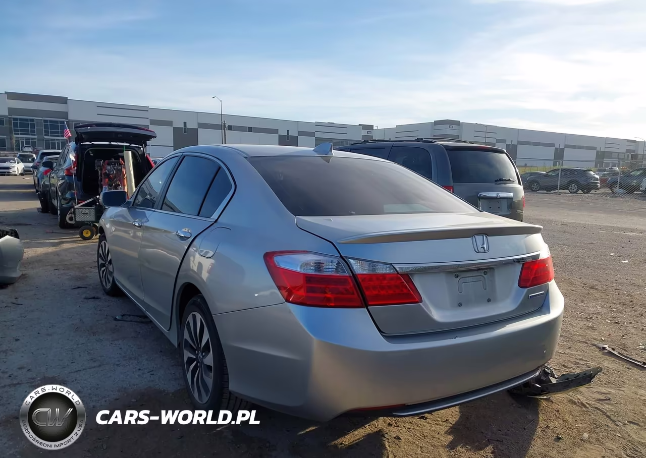 2015 Honda Accord Hybrid VIN:1HGCR6F38FA003451 - 3