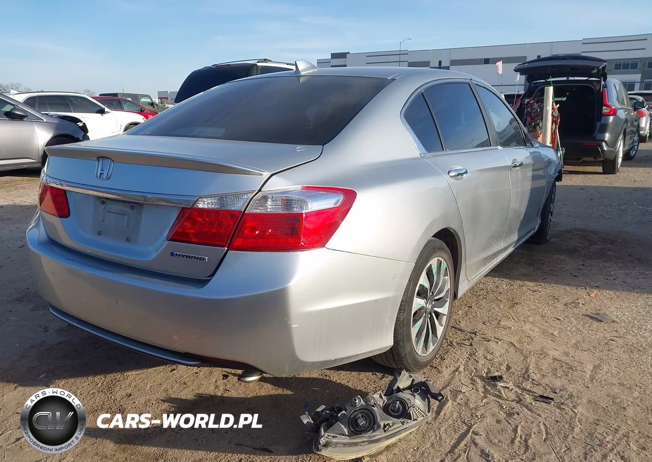2015 Honda Accord Hybrid VIN:1HGCR6F38FA003451 - 4