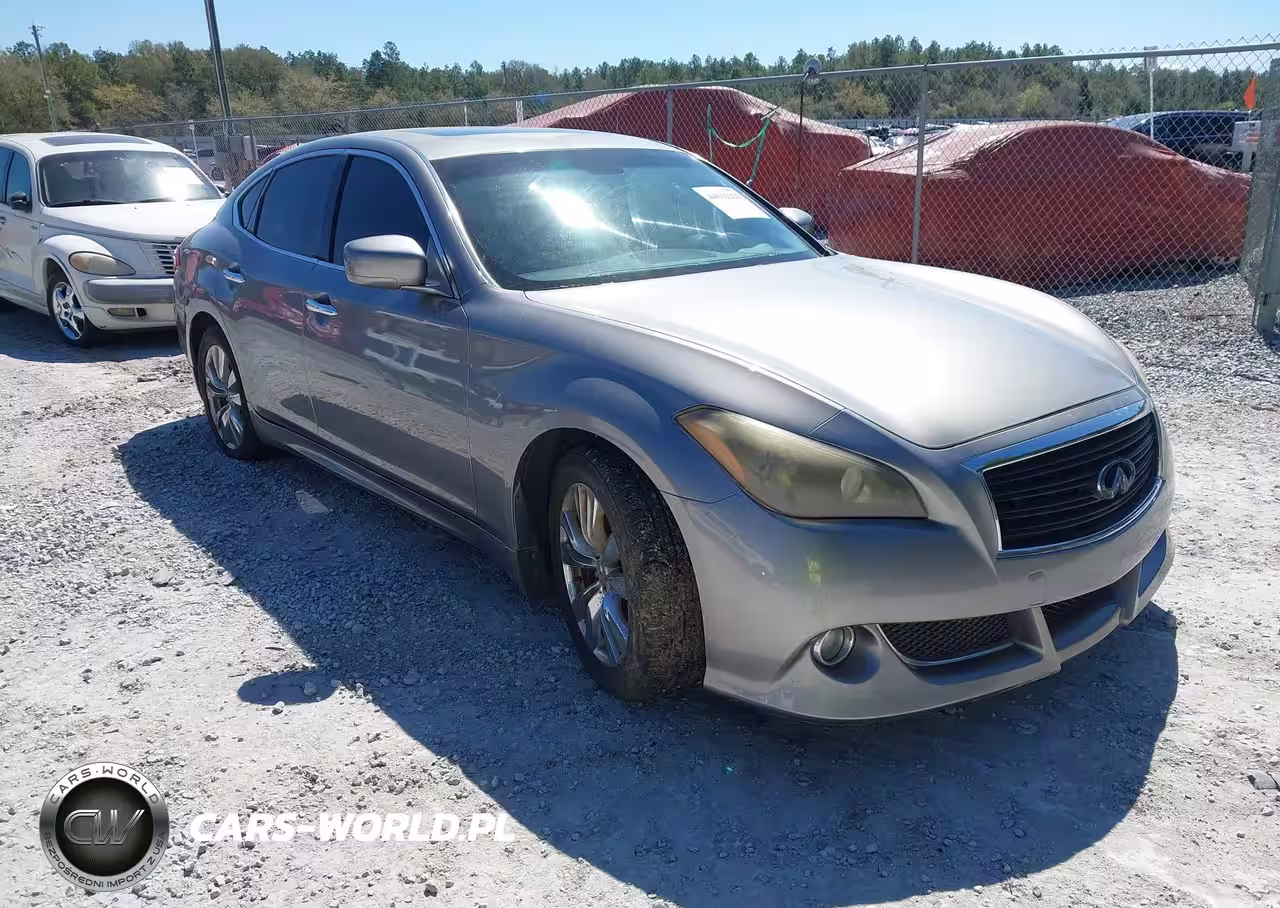 2011 Infiniti M37