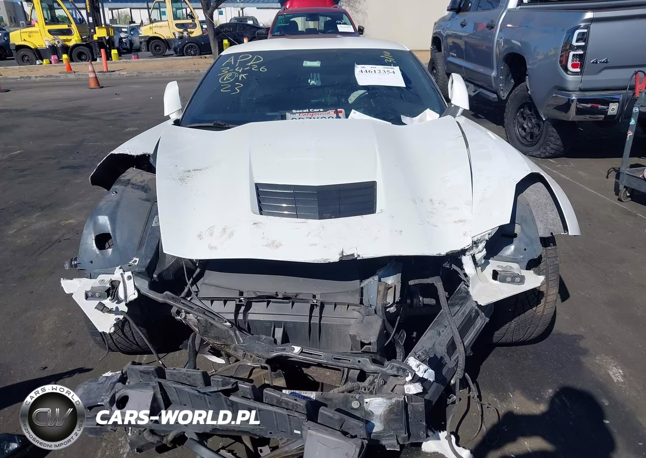 2016 Chevrolet Corvette Stingray VIN:1G1YB2D7XG5123729 - 13