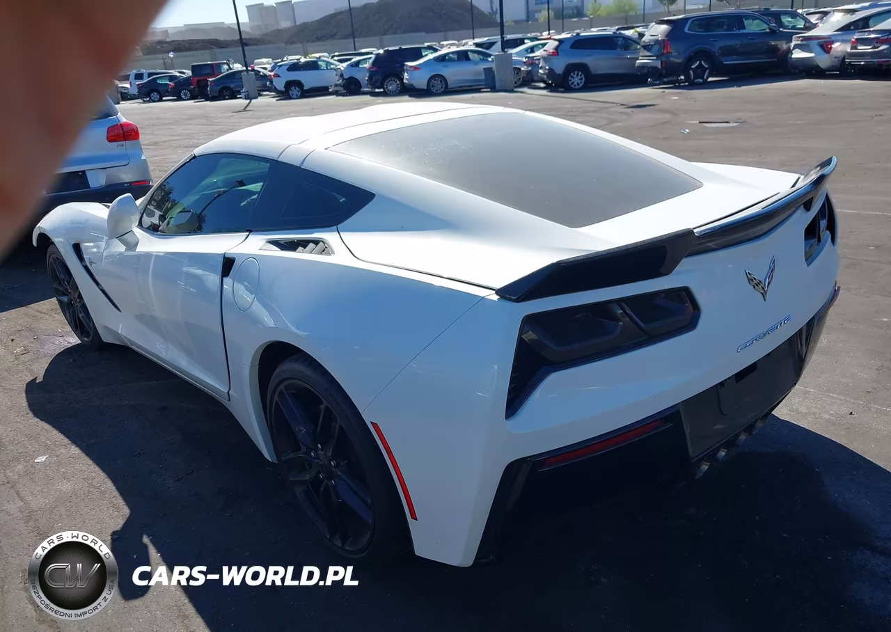 2016 Chevrolet Corvette Stingray VIN:1G1YB2D7XG5123729 - 3